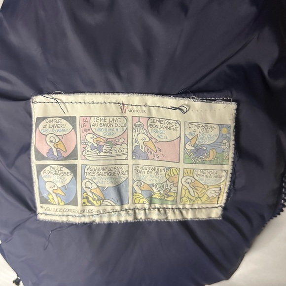 Moncler - Picture 6 of 8